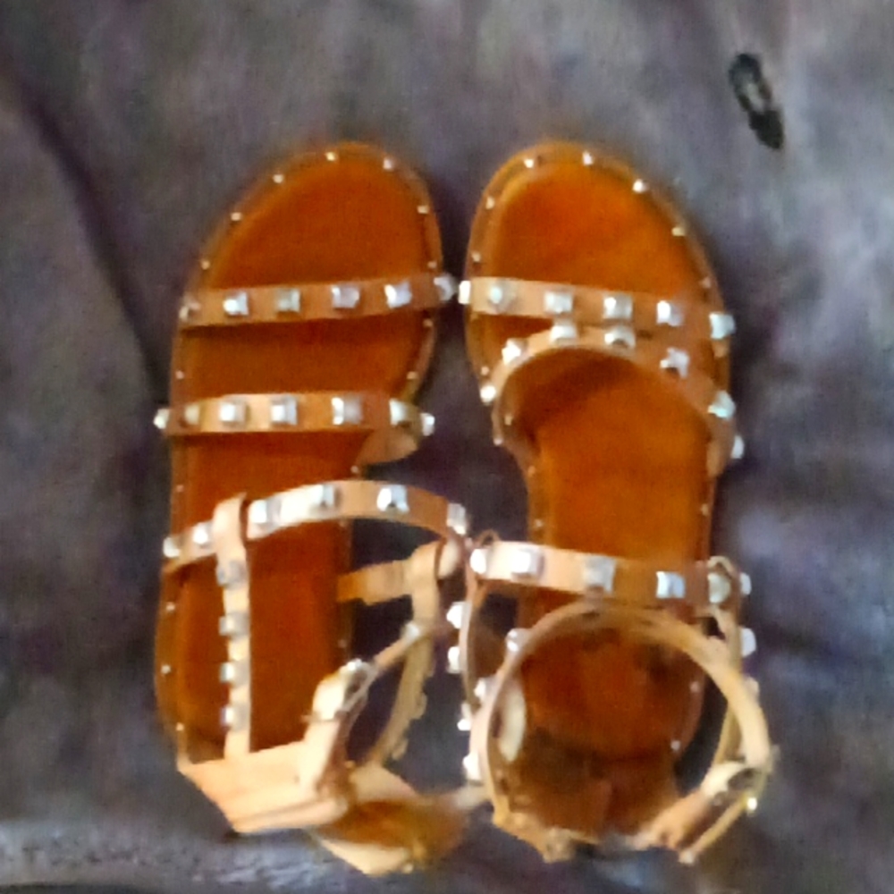 Kids size 12 brown sandals